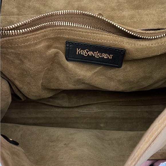 Authentic YSL Muse 2 - Picture 5 of 16